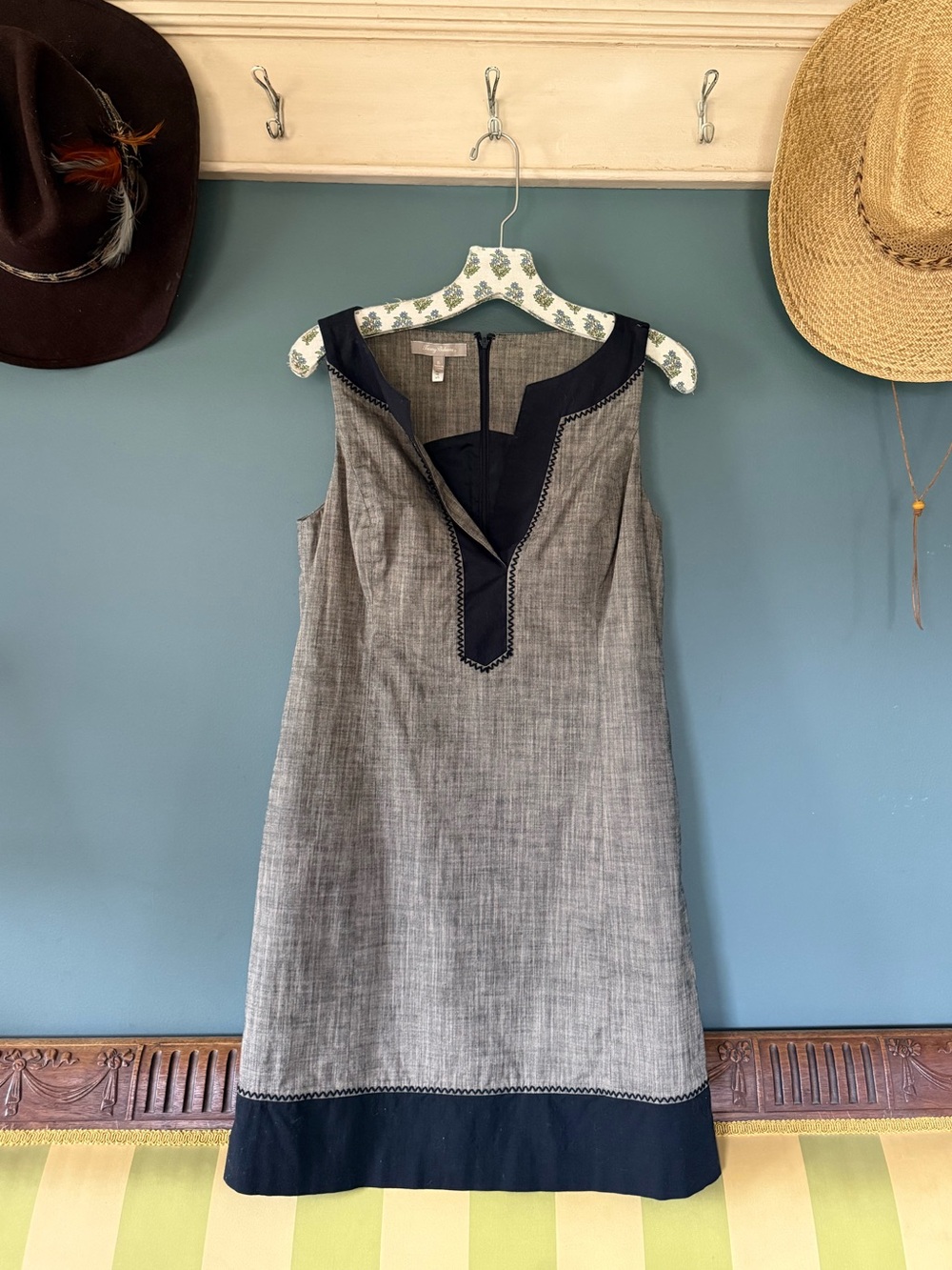 Tommy Bahama Gray and black Sleeveless Shift Dress